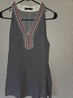 THML Black & White Geometric V-Neck Tank with Coral Trim
